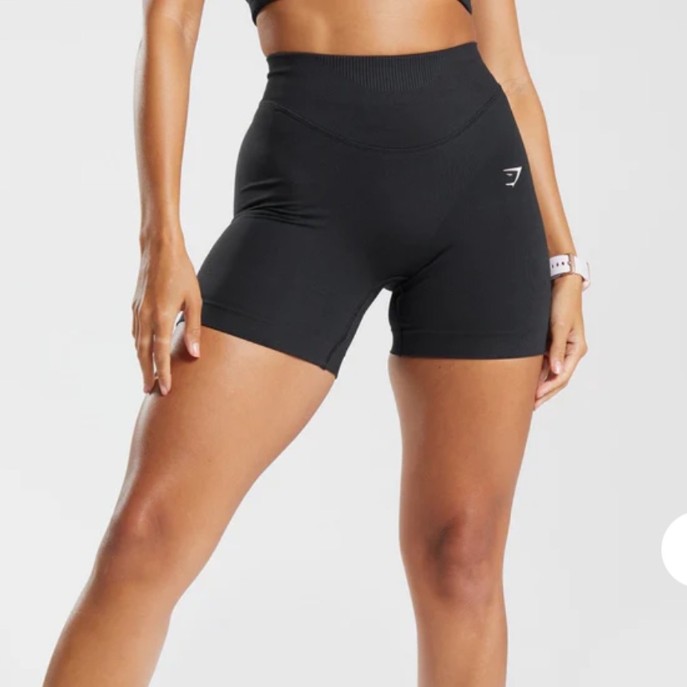 GYMSHARK SHORTS